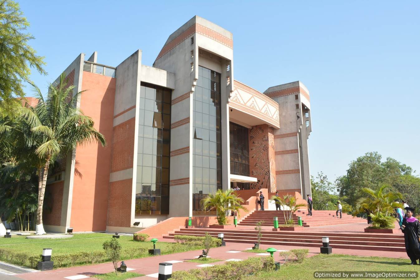 IIM Calcutta 2024 Admissions, Placements, Ranking